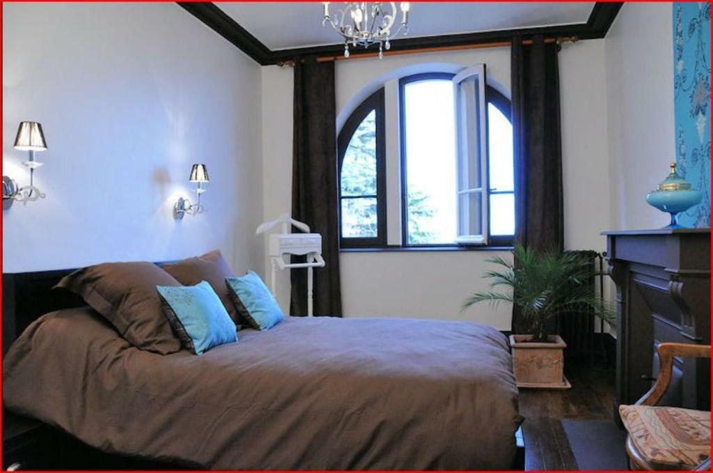 Villa Castel Maison-Table D'Hotes & Jardin-Refuge De Biodiversite Rillieux-la-Pape Dış mekan fotoğraf